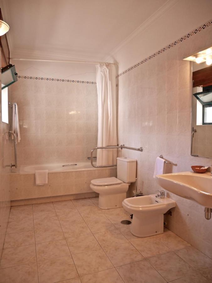 Hotel Trindade Coelho Mogadouro  Ngoại thất bức ảnh