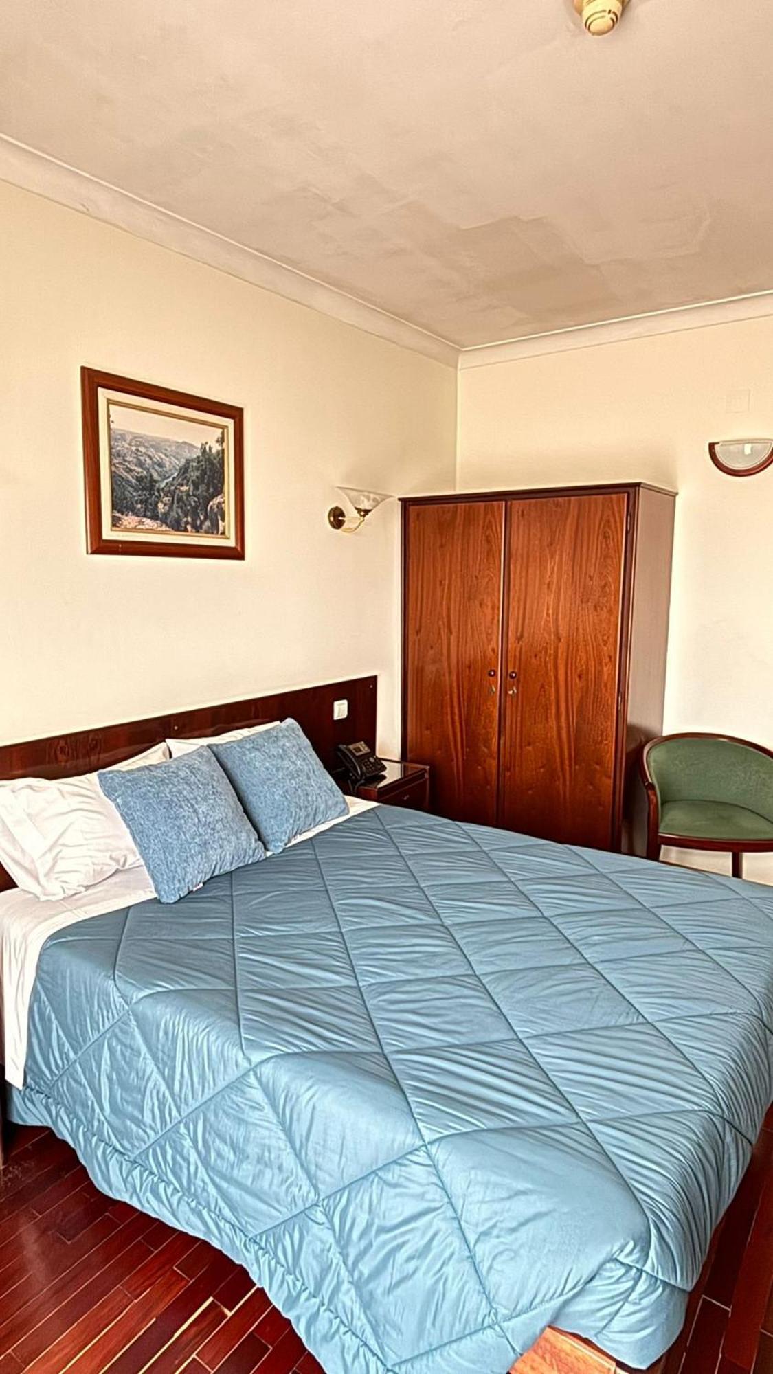 Hotel Trindade Coelho Mogadouro  Ngoại thất bức ảnh