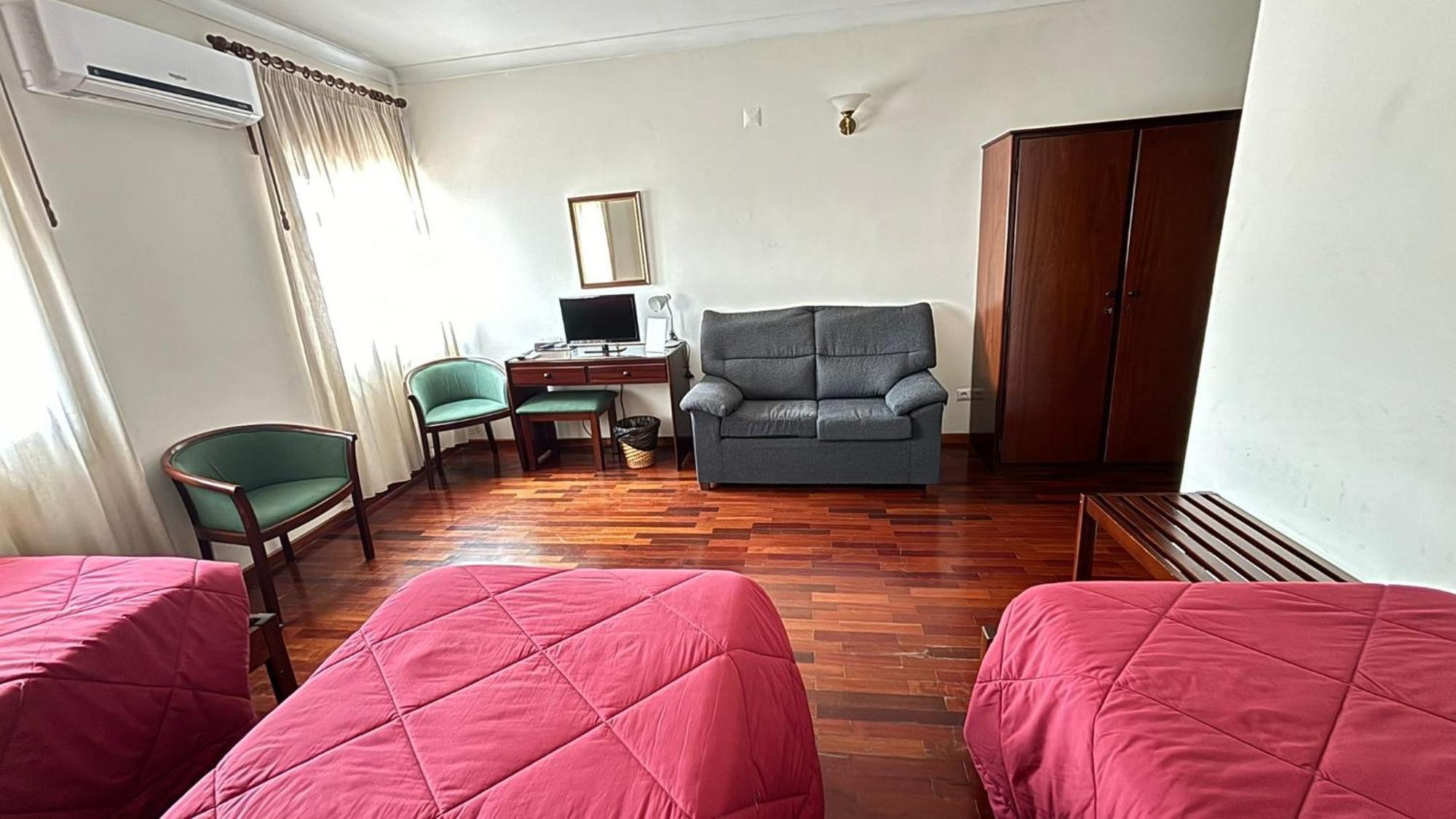 Hotel Trindade Coelho Mogadouro  Ngoại thất bức ảnh