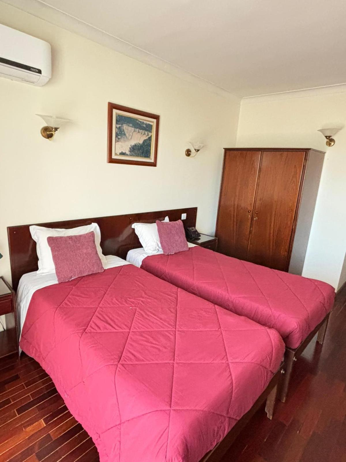 Hotel Trindade Coelho Mogadouro  Ngoại thất bức ảnh