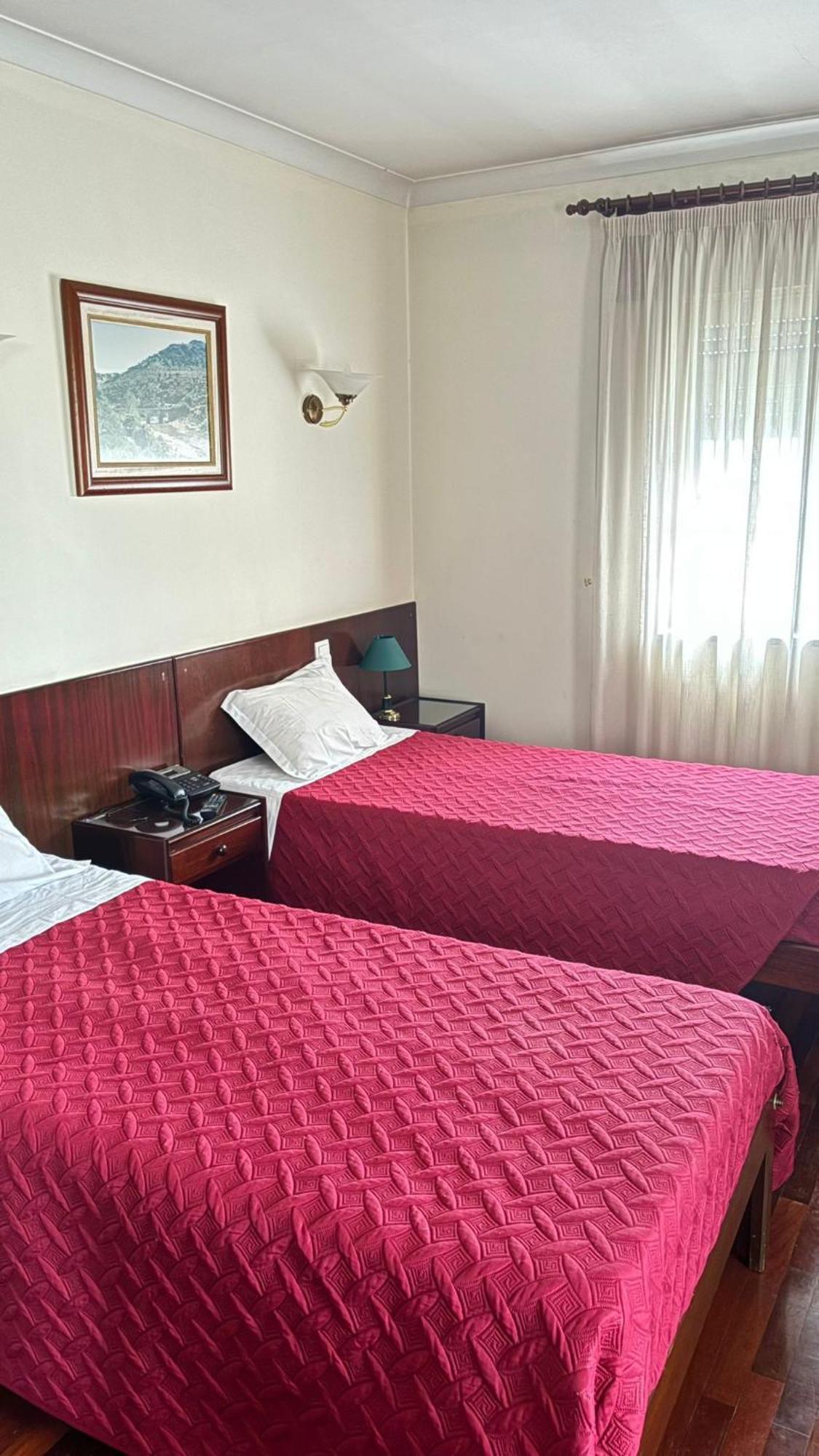 Hotel Trindade Coelho Mogadouro  Ngoại thất bức ảnh