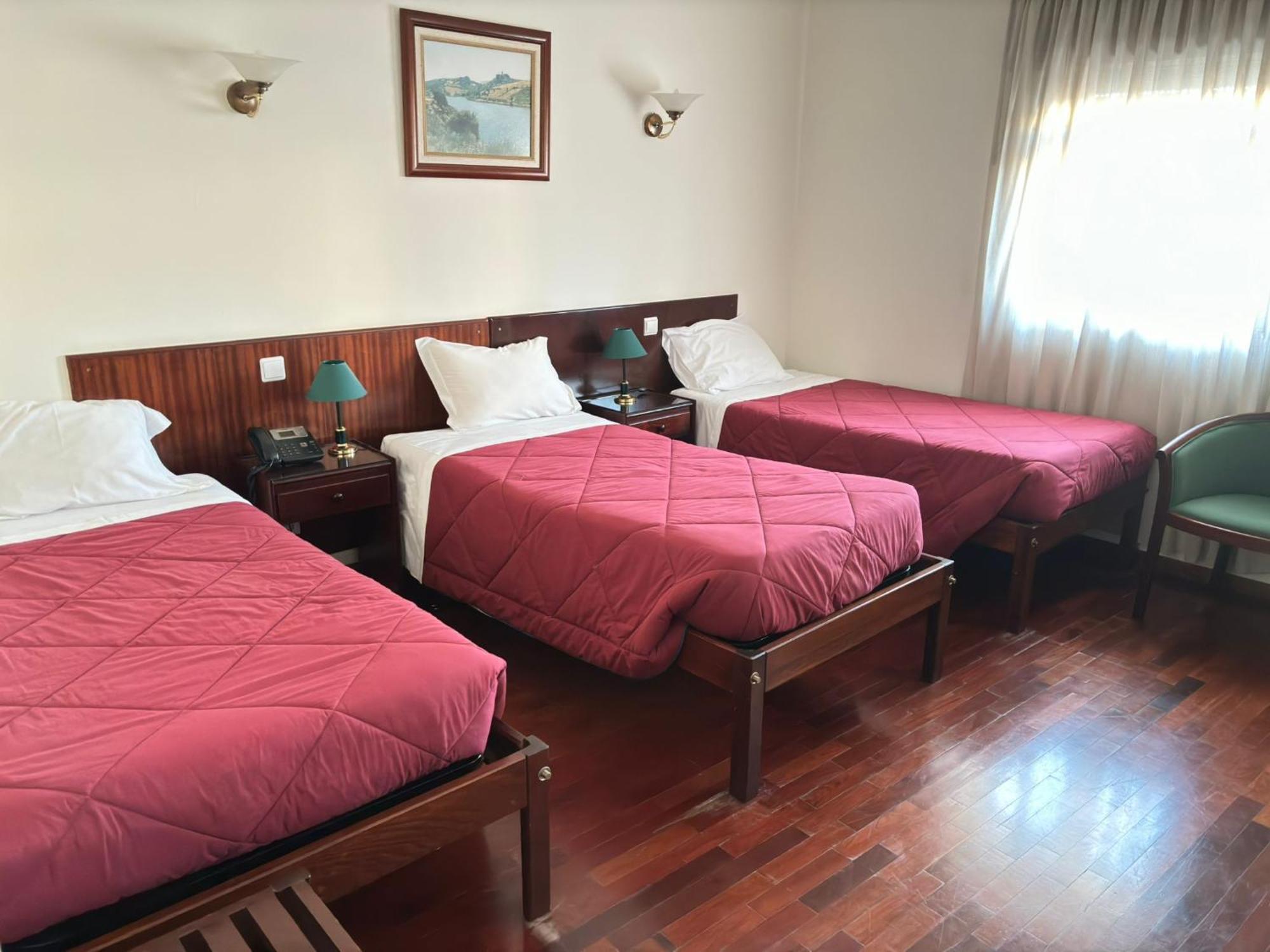 Hotel Trindade Coelho Mogadouro  Ngoại thất bức ảnh