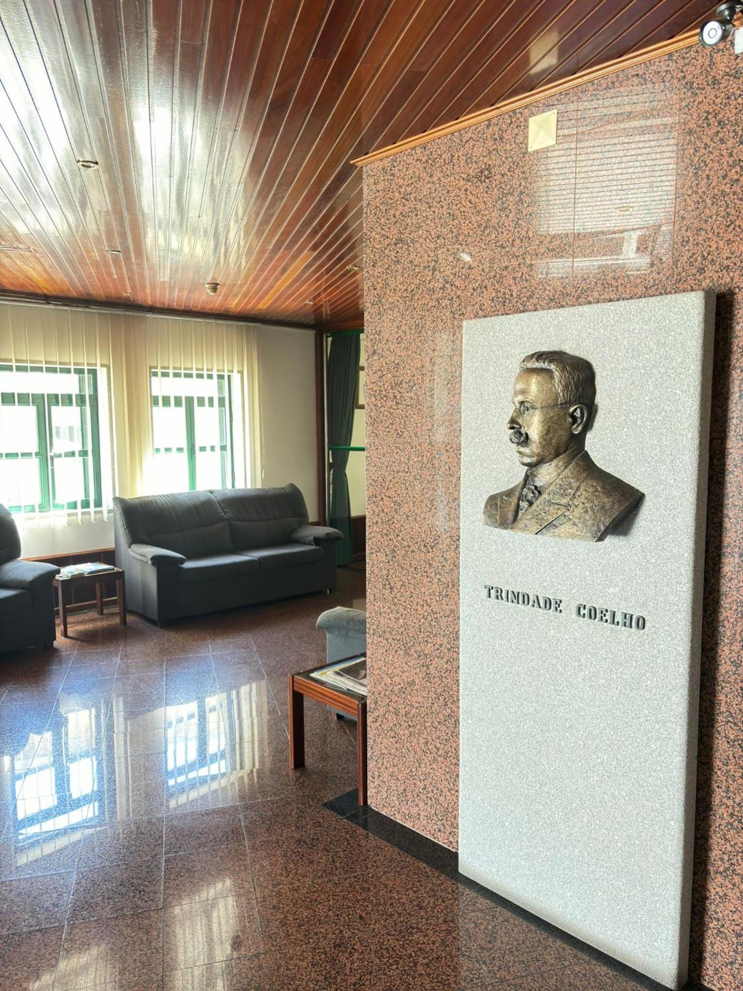 Hotel Trindade Coelho Mogadouro  Ngoại thất bức ảnh